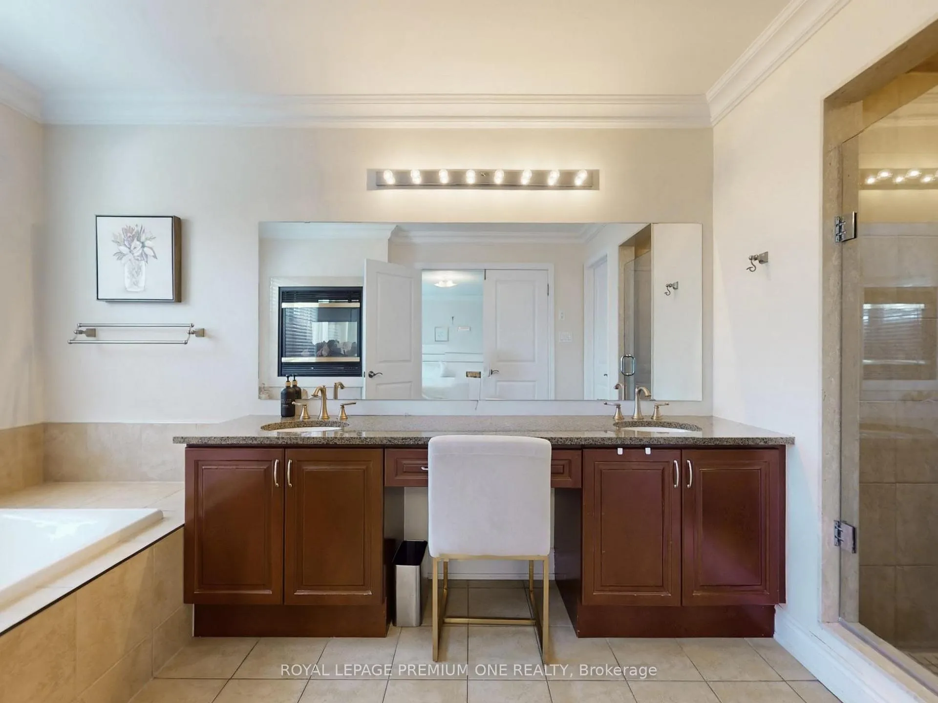 Photo 23 of 74 Foresta Drive, Vaughan, Vellore Village — HOMEH