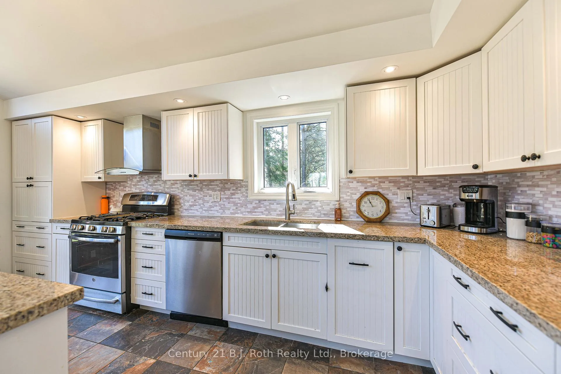 Photo 21 of 2352 Reeves Road, Tay, Rural Tay — HOMEH