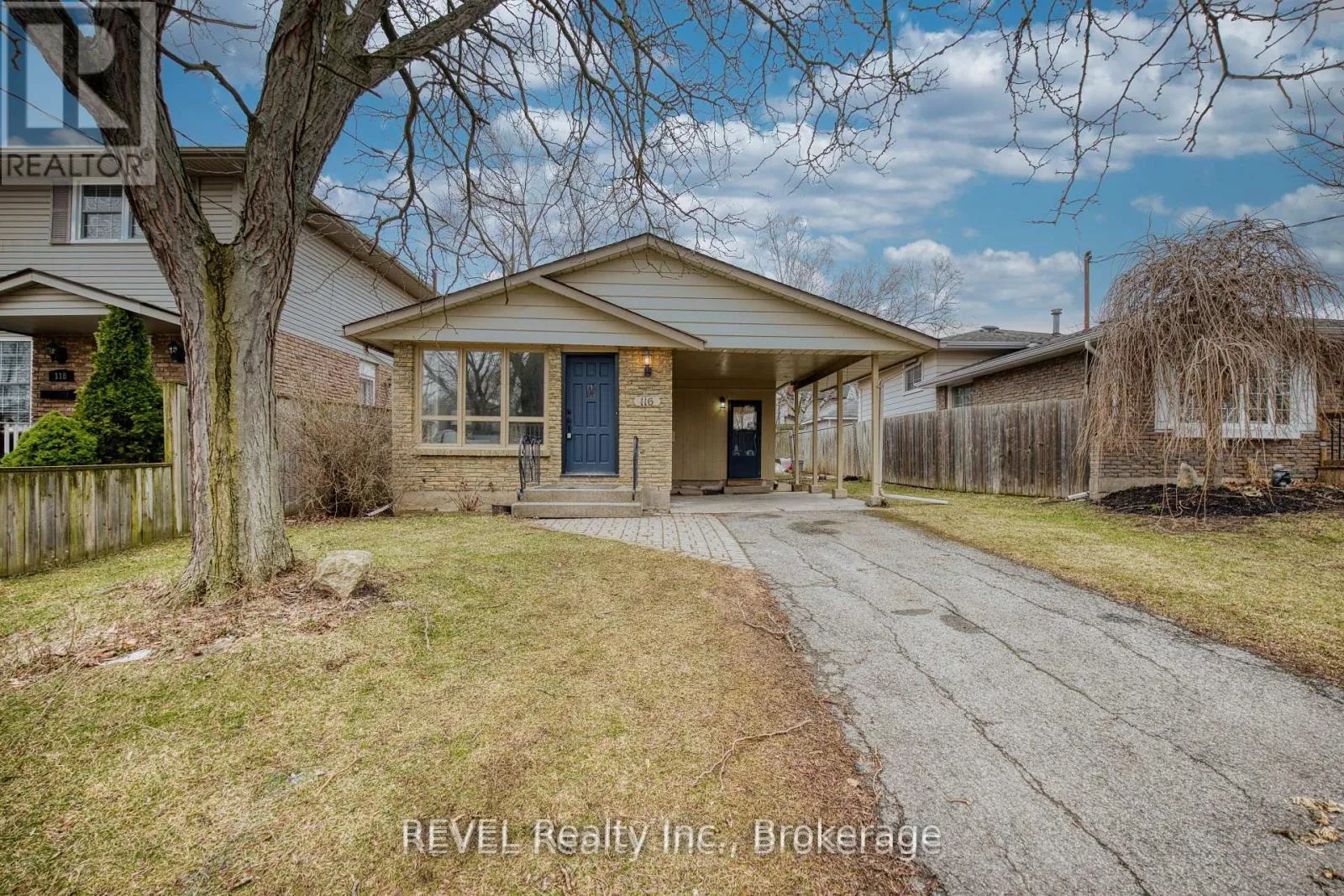 Photo 2 of 116 Hillview Road, St. Catharines, Western Hill — HOMEH