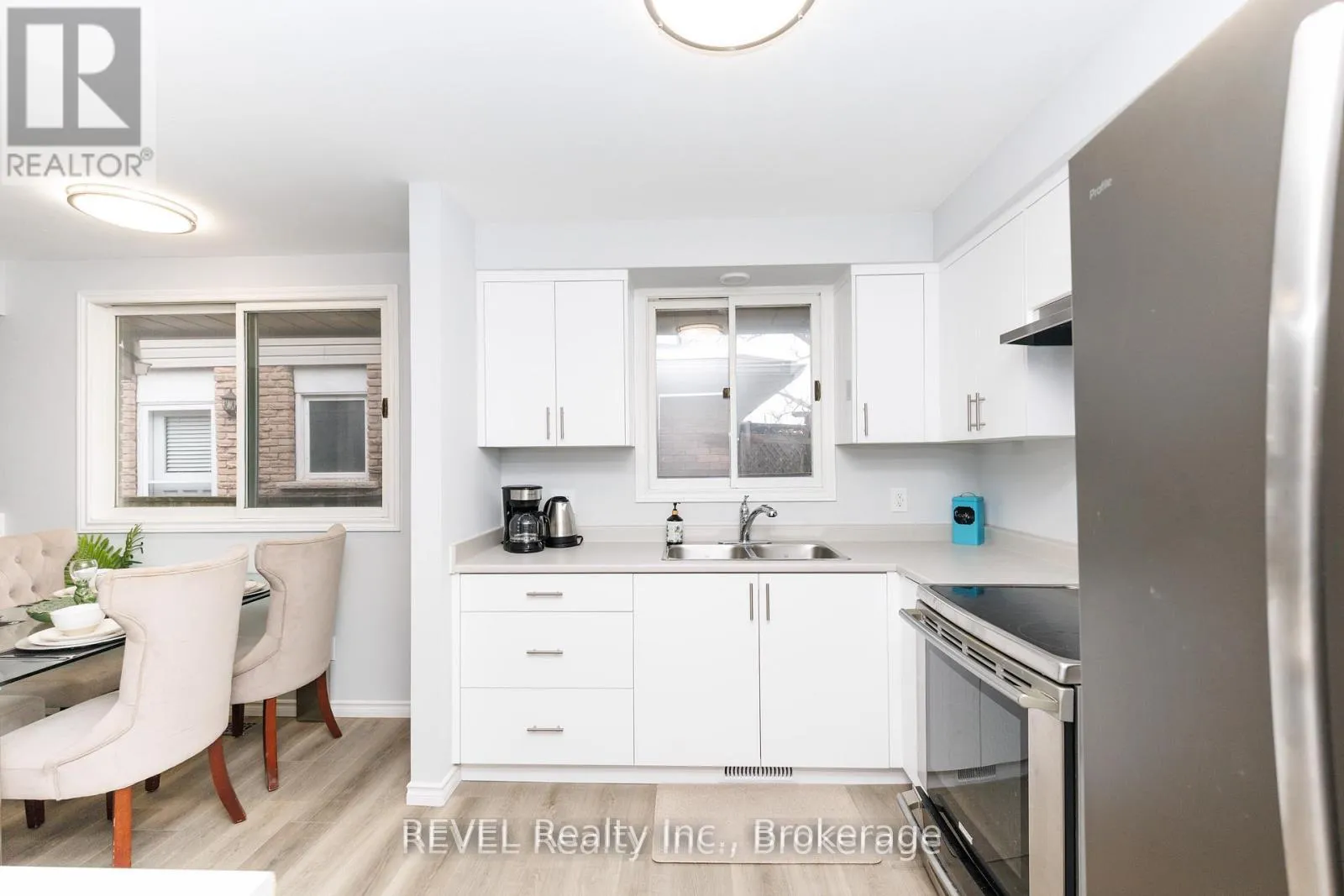 Photo 16 of 116 Hillview Road, St. Catharines, Western Hill — HOMEH