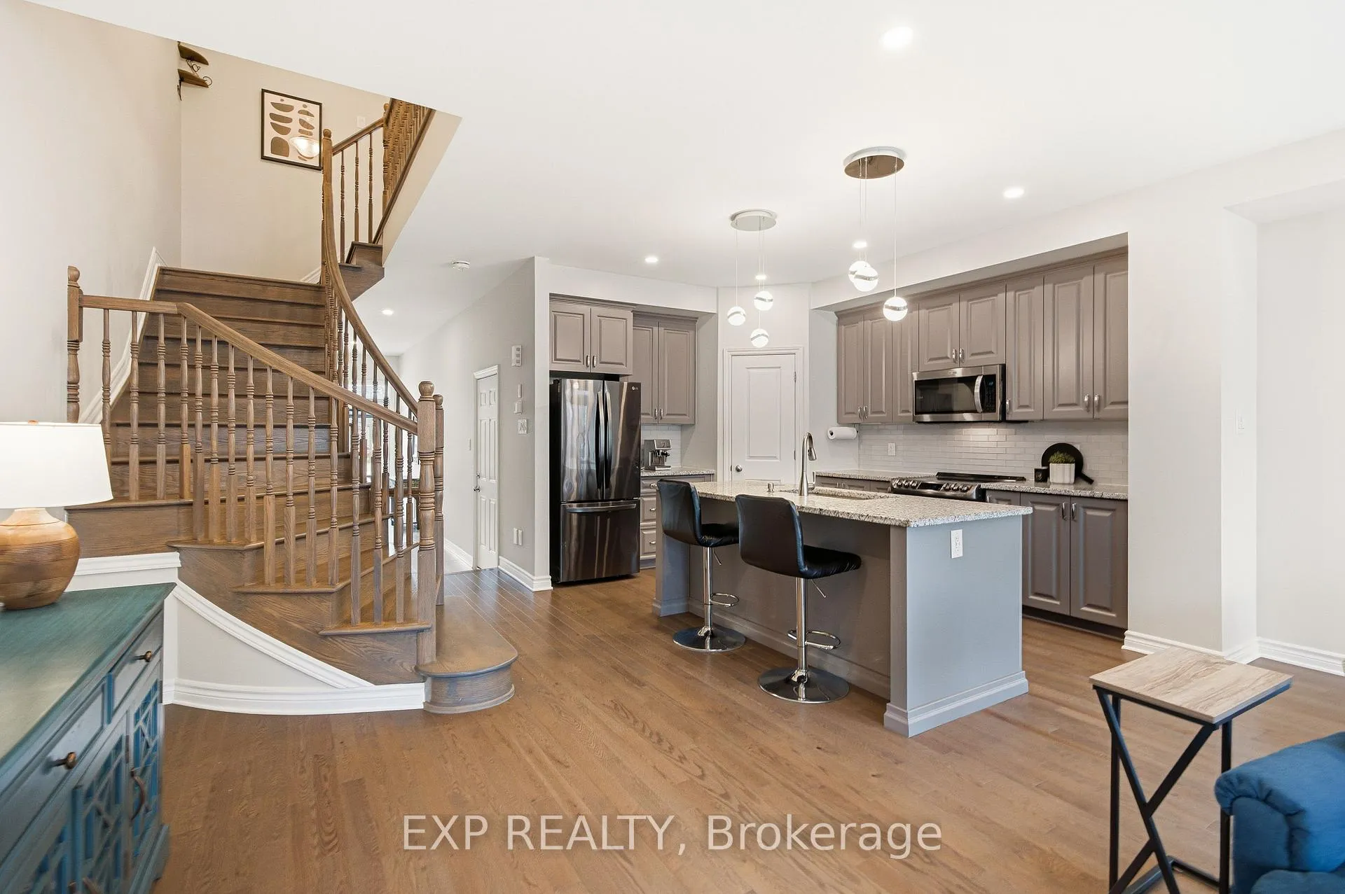 Photo 4 of 528 Fawn Valley Private, Ottawa, Blossom Park/Kemp Park/Findlay Creek — HOMEH