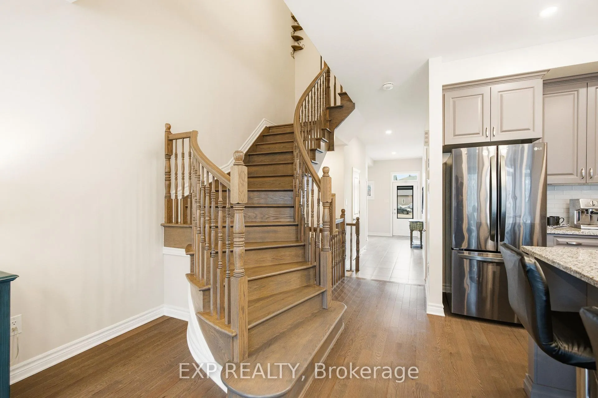 Photo 9 of 528 Fawn Valley Private, Ottawa, Blossom Park/Kemp Park/Findlay Creek — HOMEH