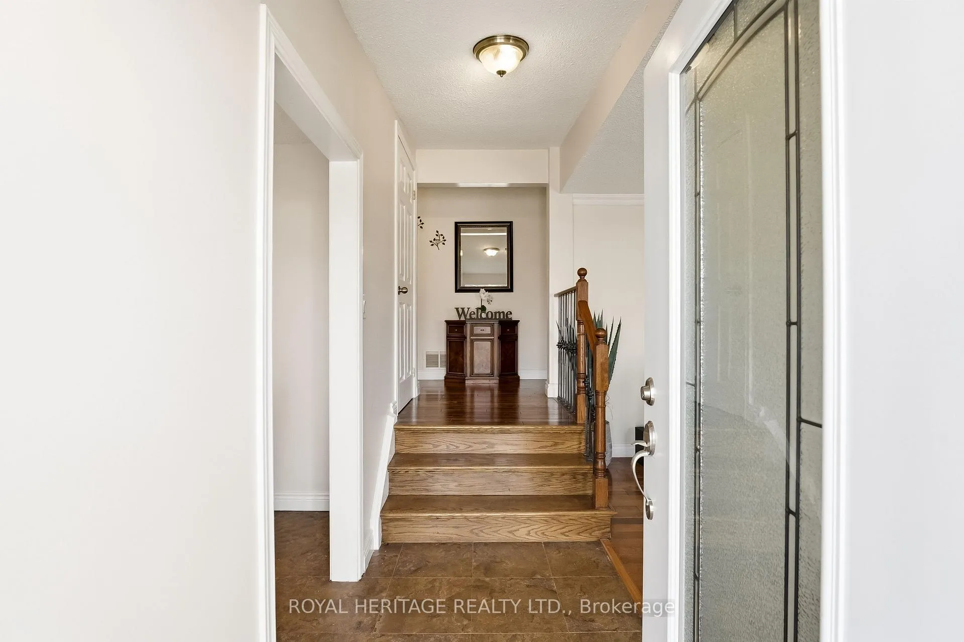 Photo 4 of 148 Guthrie Crescent, Whitby, Lynde Creek — HOMEH