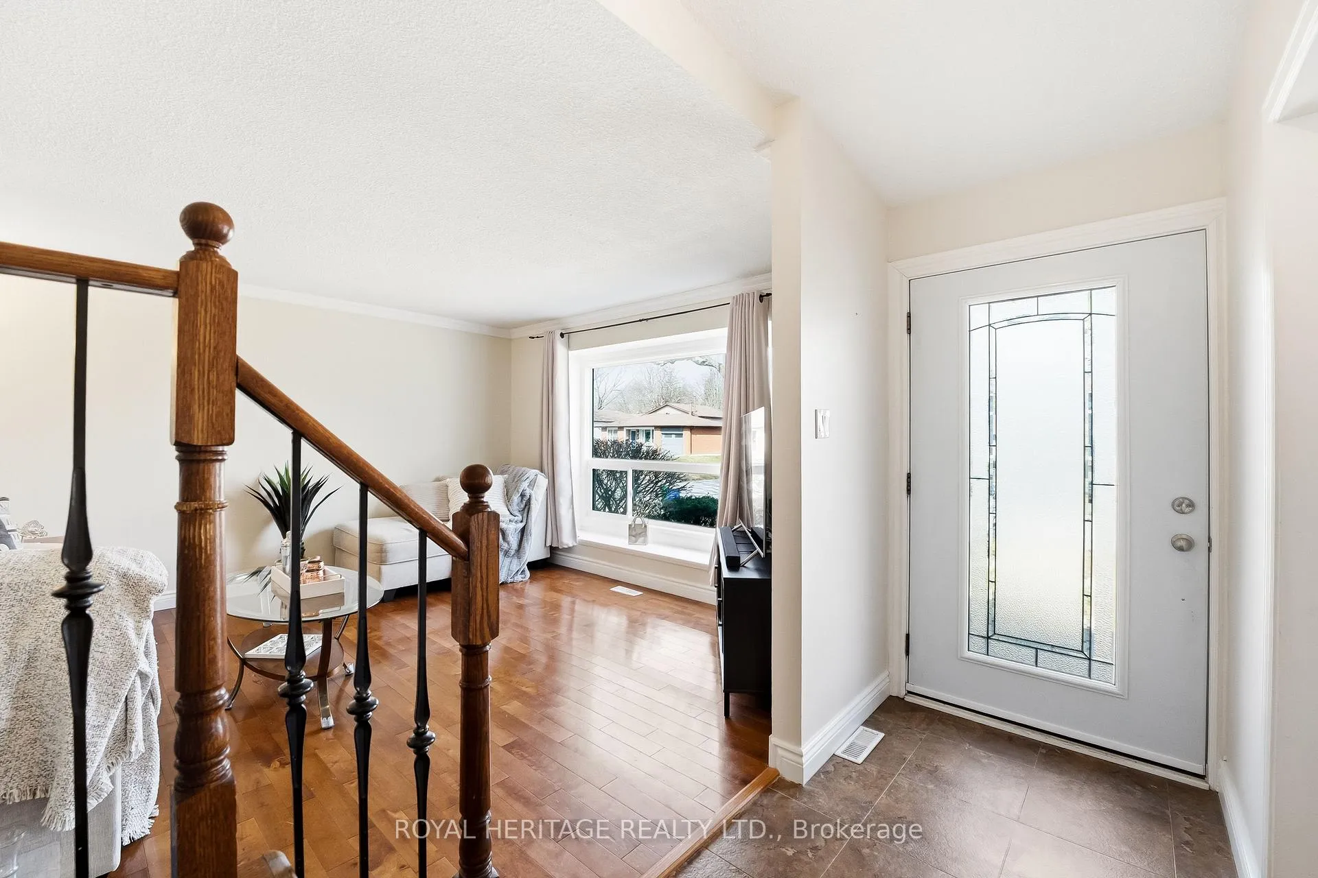 Photo 5 of 148 Guthrie Crescent, Whitby, Lynde Creek — HOMEH