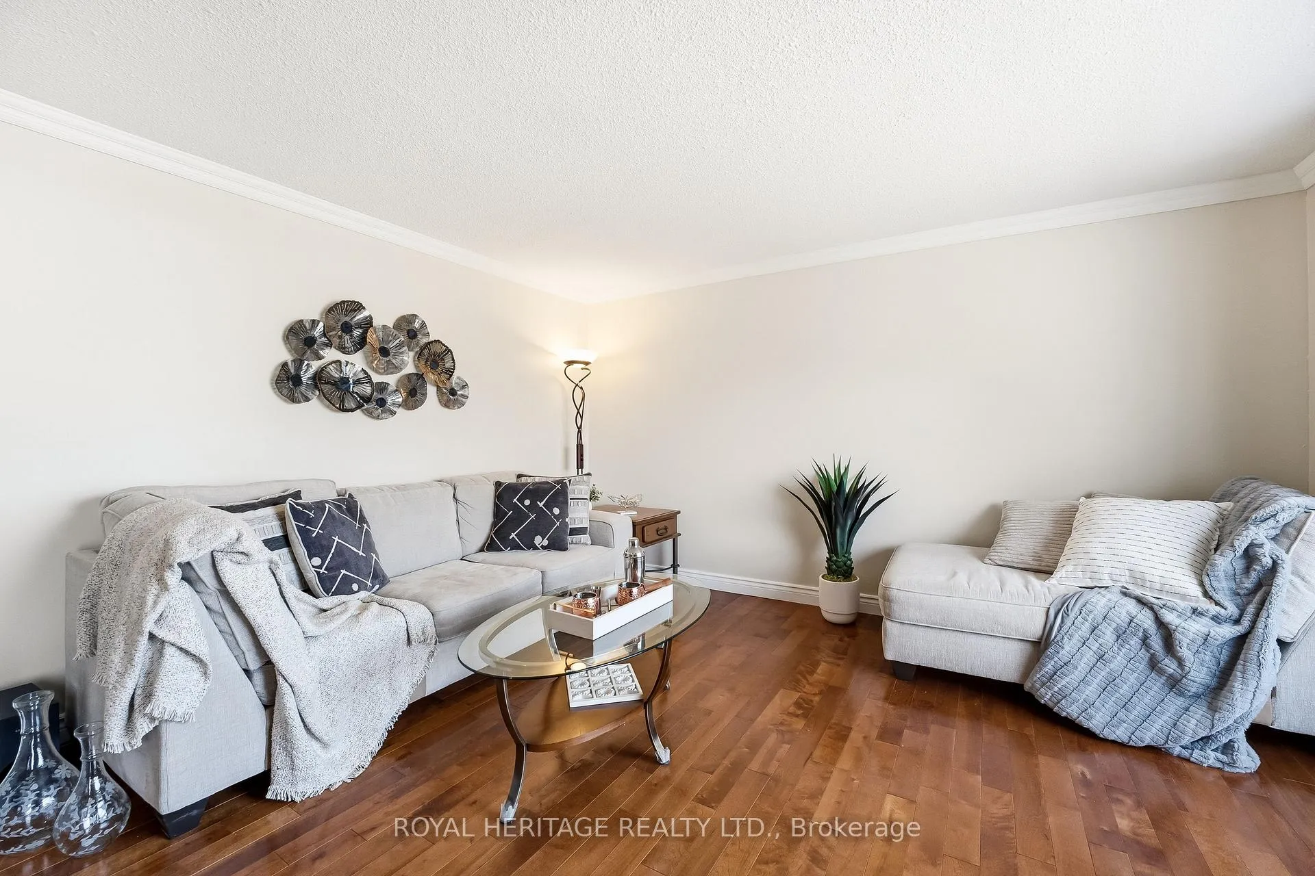 Photo 6 of 148 Guthrie Crescent, Whitby, Lynde Creek — HOMEH