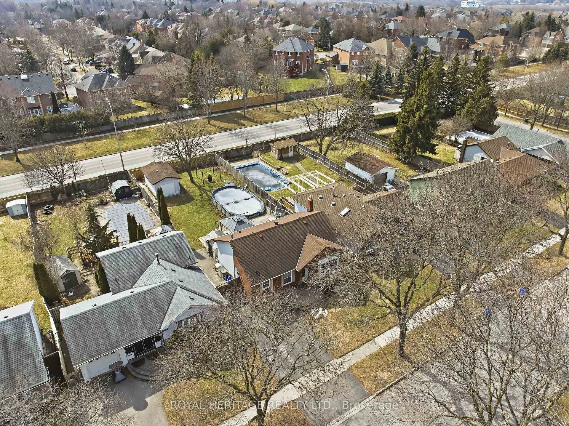 Photo 42 of 148 Guthrie Crescent, Whitby, Lynde Creek — HOMEH