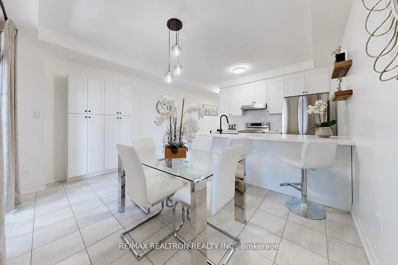 Photo 8 of Unit Way, 53 Carneros Way, Markham, Cedar Grove — HOMEH