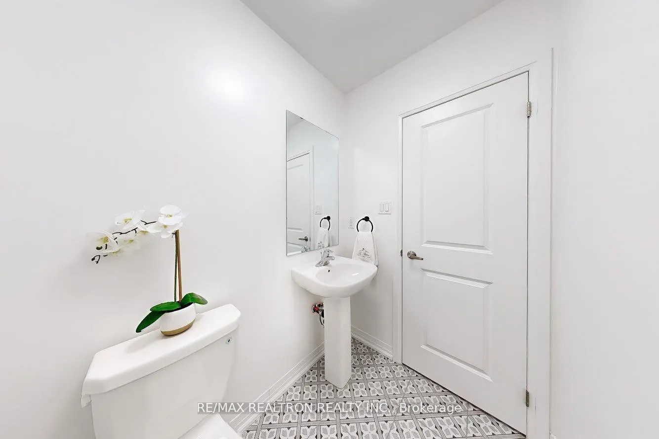 Photo 15 of Unit Way, 53 Carneros Way, Markham, Cedar Grove — HOMEH