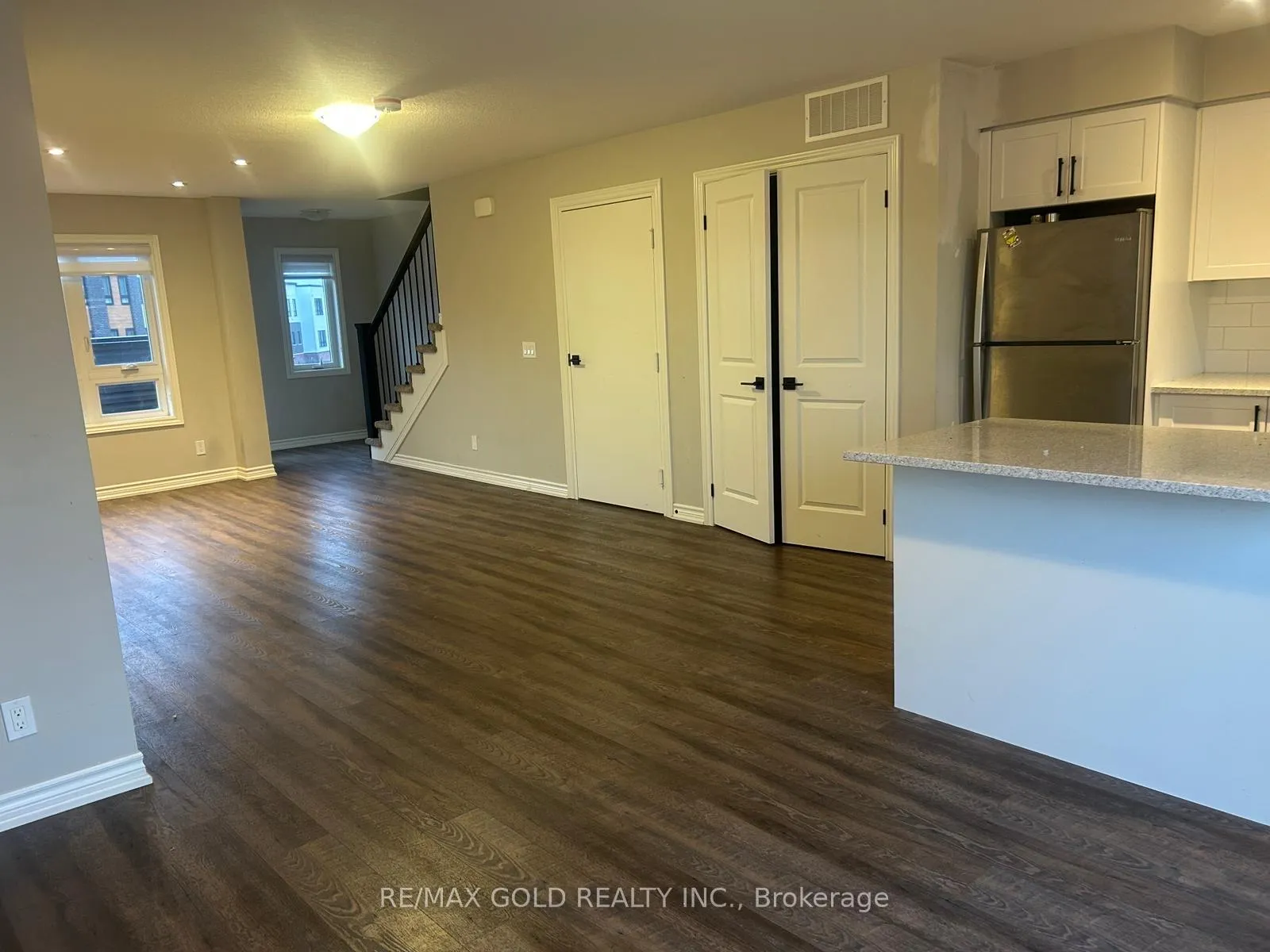 Photo 4 of Unit 19, 235 Chapel Hill Drive, Waterloo — HOMEH