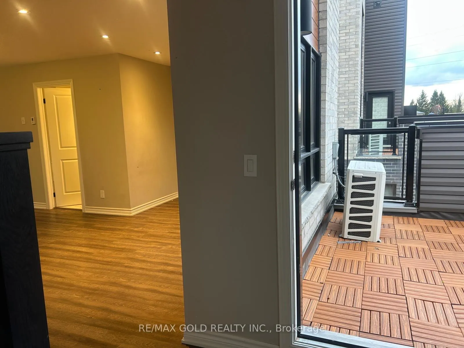 Photo 8 of Unit 19, 235 Chapel Hill Drive, Waterloo — HOMEH