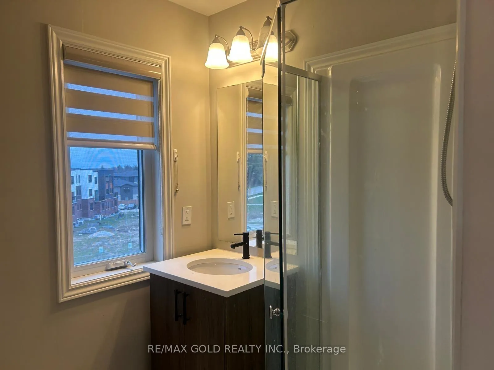 Photo 13 of Unit 19, 235 Chapel Hill Drive, Waterloo — HOMEH