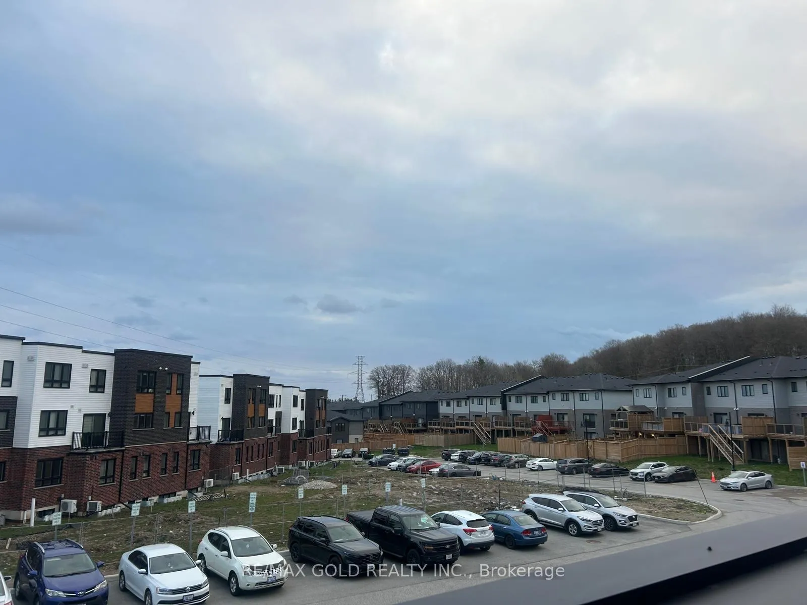 Photo 21 of Unit 19, 235 Chapel Hill Drive, Waterloo — HOMEH
