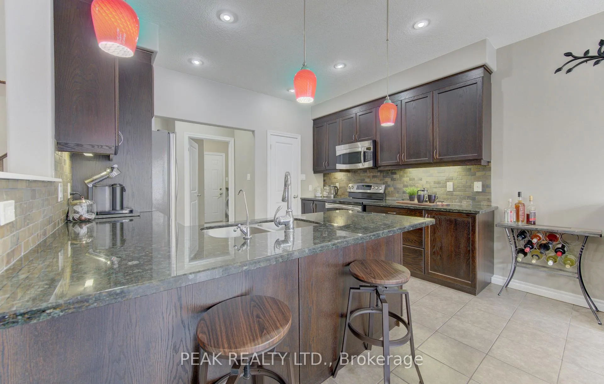 Photo 11 of 64 Walter Perry Place, Wilmot — HOMEH
