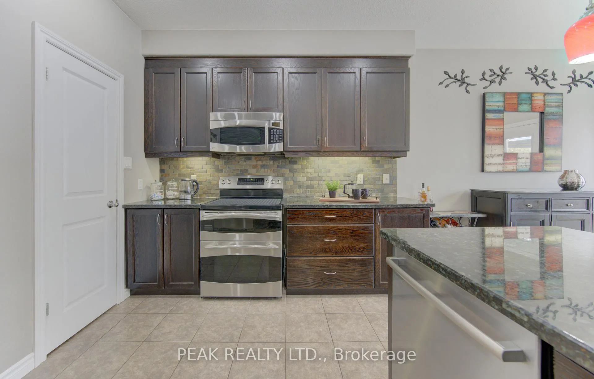 Photo 17 of 64 Walter Perry Place, Wilmot — HOMEH