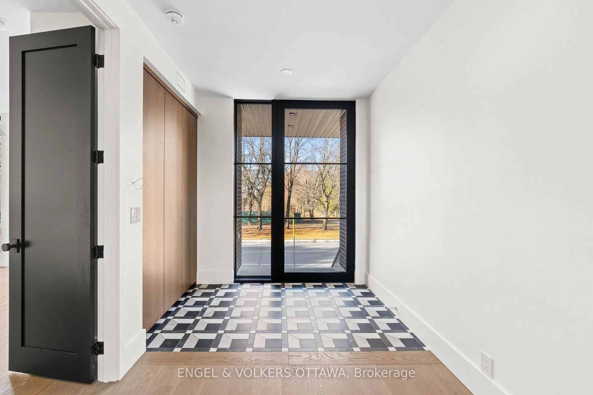 Photo 3 of 246 Byron Avenue, Ottawa, Westboro/Hampton Park — HOMEH