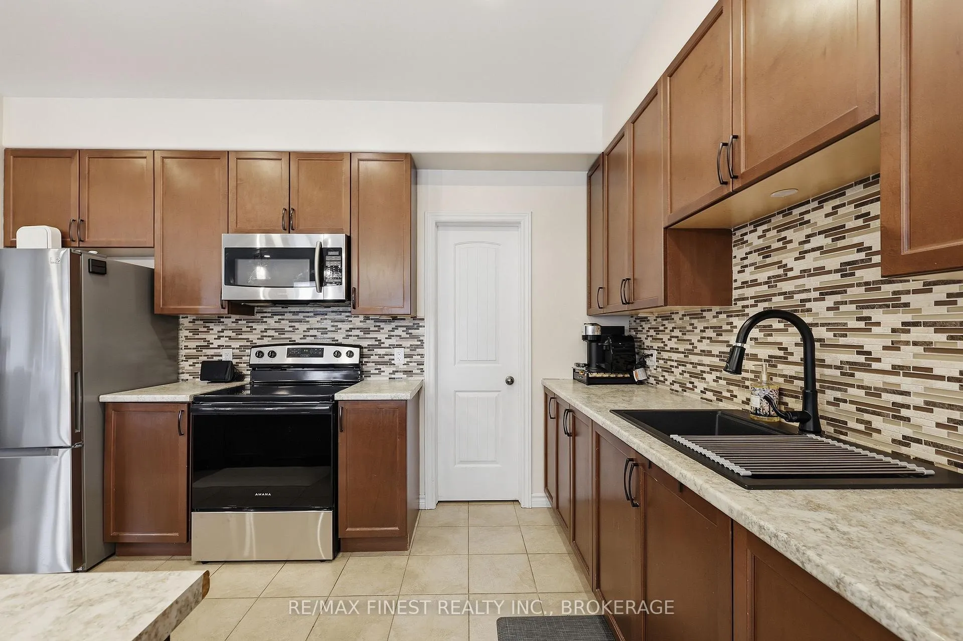 Photo 19 of 2617 Delmar Street, Kingston, City Northwest — HOMEH