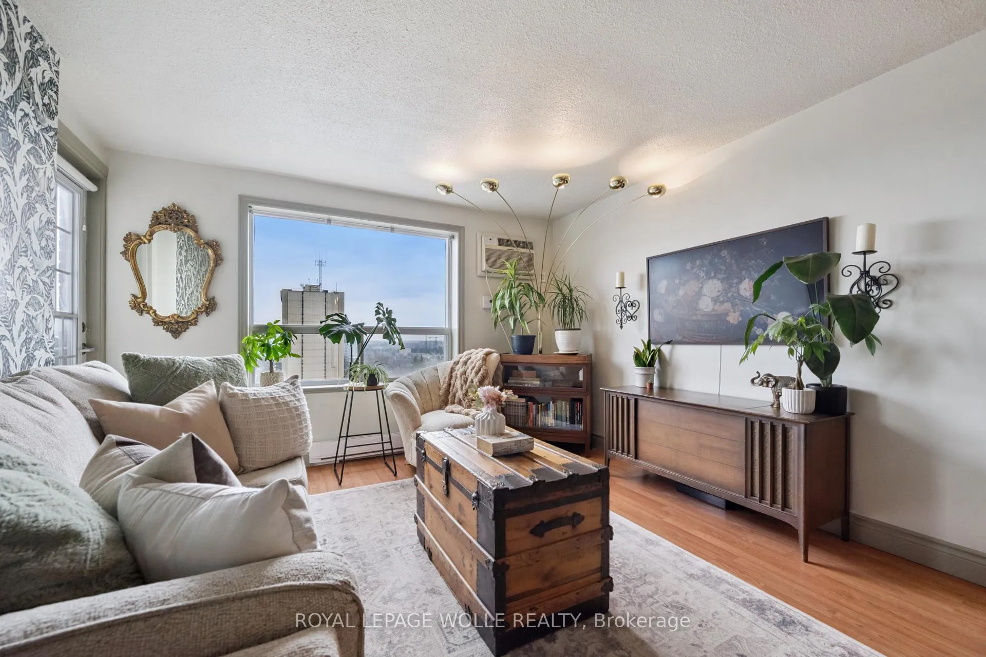 Photo 10 of Unit 1406, 64 Benton Street, Kitchener — HOMEH