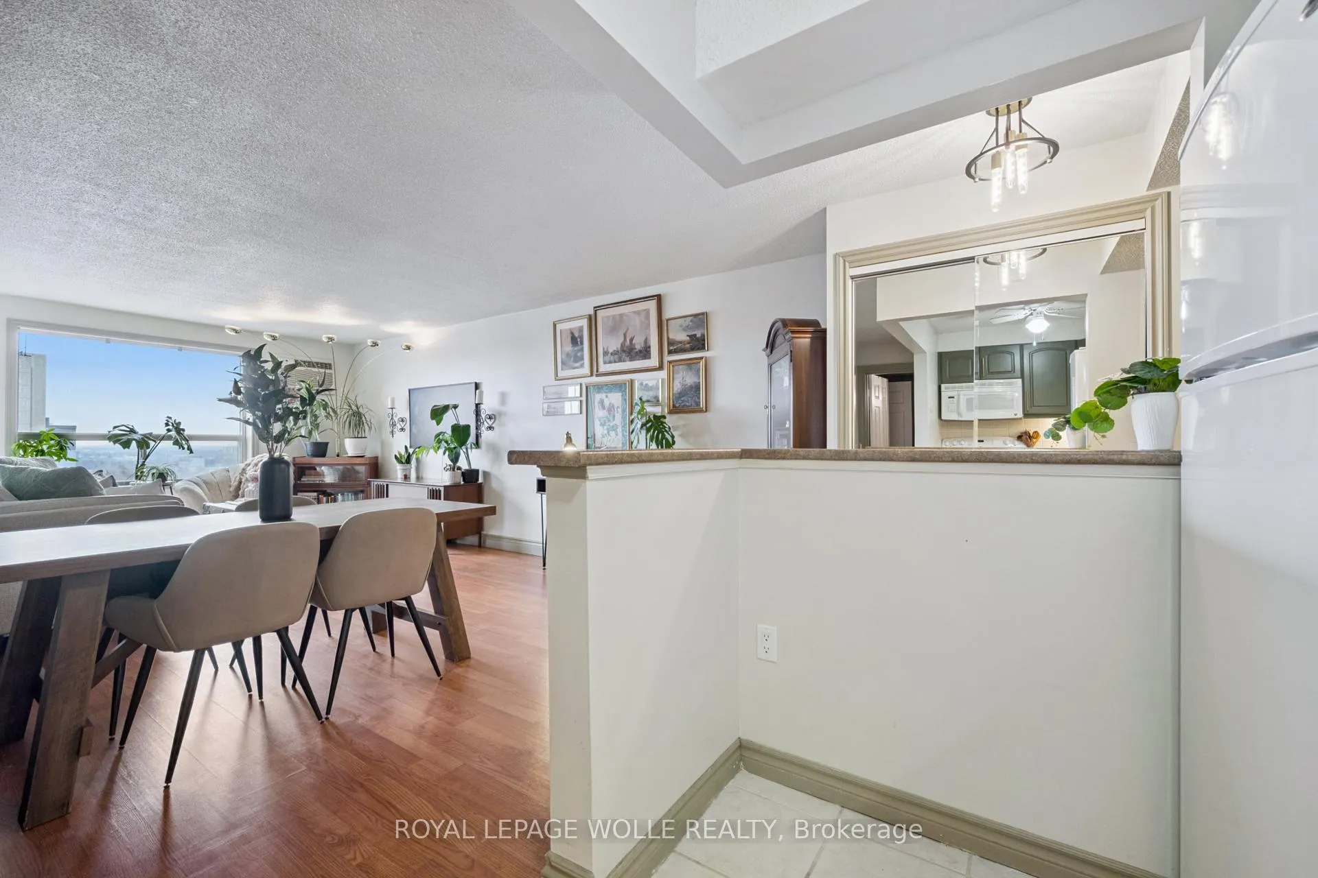 Photo 15 of Unit 1406, 64 Benton Street, Kitchener — HOMEH