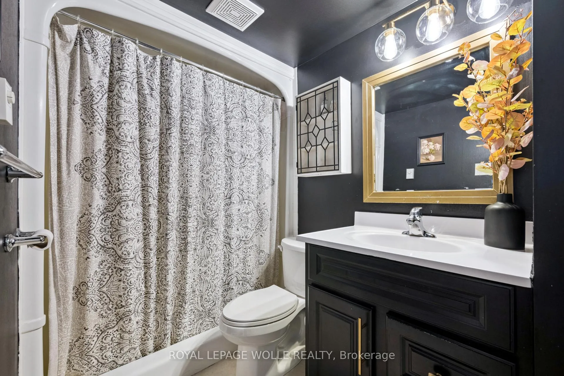 Photo 18 of Unit 1406, 64 Benton Street, Kitchener — HOMEH