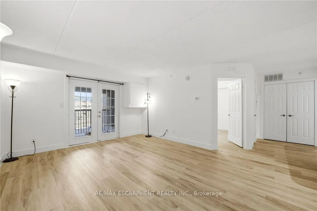 Photo 4 of Unit 308, 1411 Walkers Line, Burlington, Tansley — HOMEH