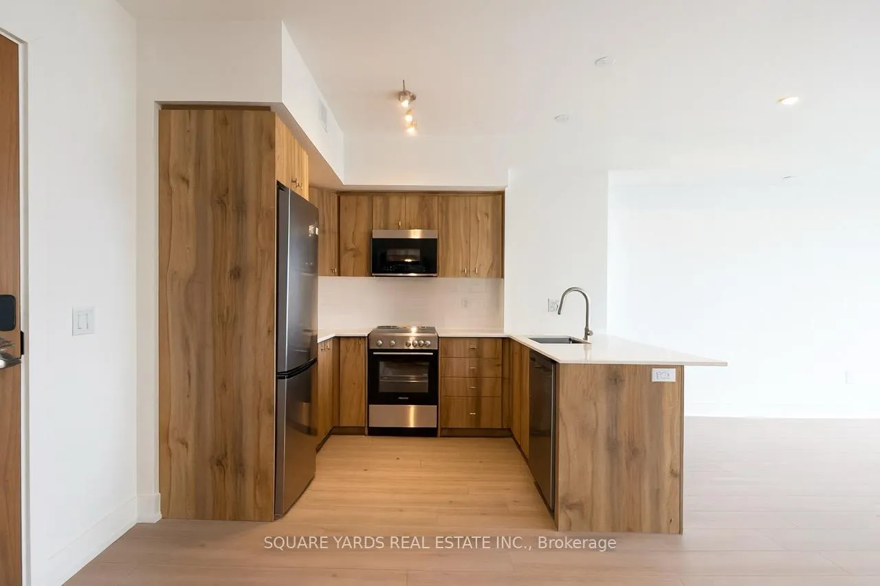 Photo 3 of Unit 2711, 25 Wellington Street S, Kitchener — HOMEH