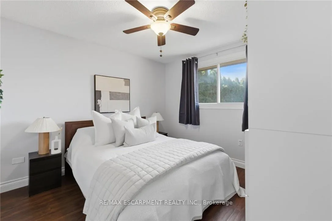 Photo 11 of 21 Margaret Avenue, Grimsby, Grimsby Beach — HOMEH