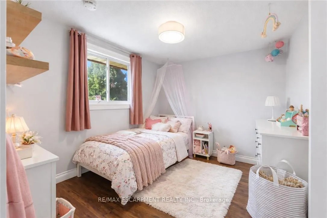 Photo 13 of 21 Margaret Avenue, Grimsby, Grimsby Beach — HOMEH