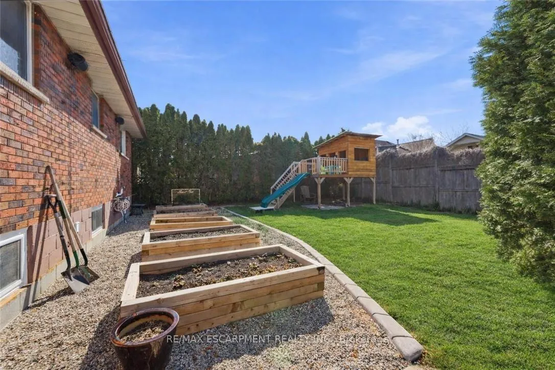 Photo 26 of 21 Margaret Avenue, Grimsby, Grimsby Beach — HOMEH