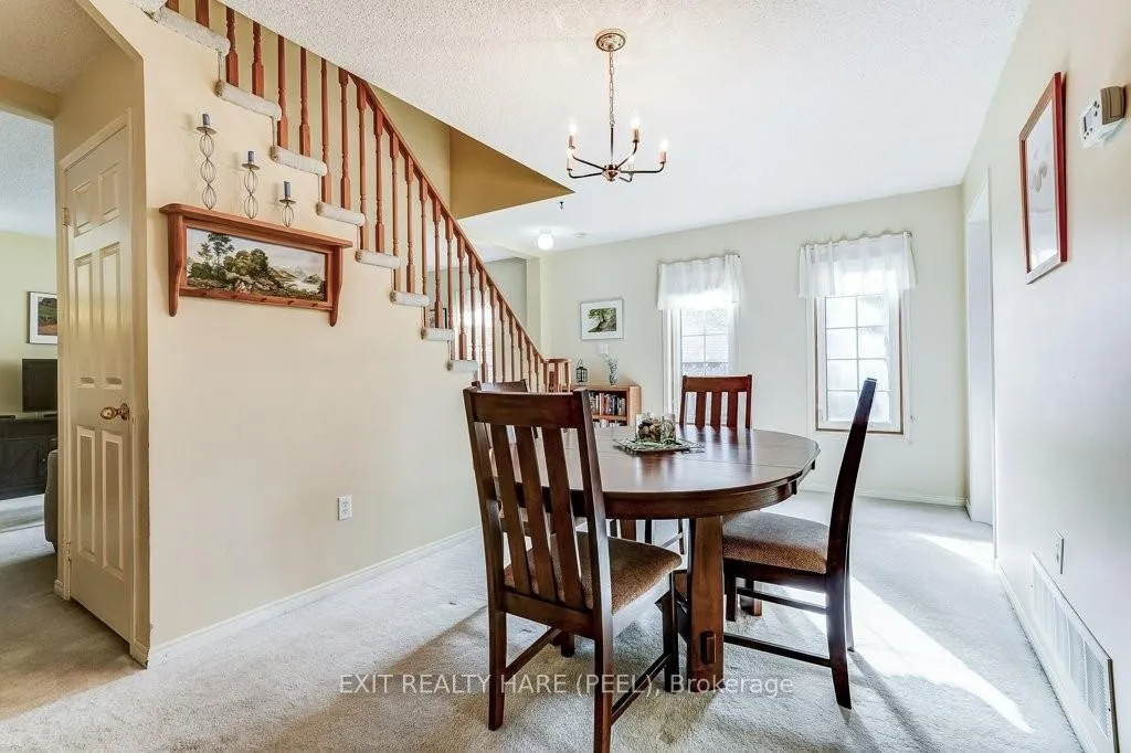 Photo 18 of 86 Lent Crescent, Brampton, Fletcher's West — HOMEH