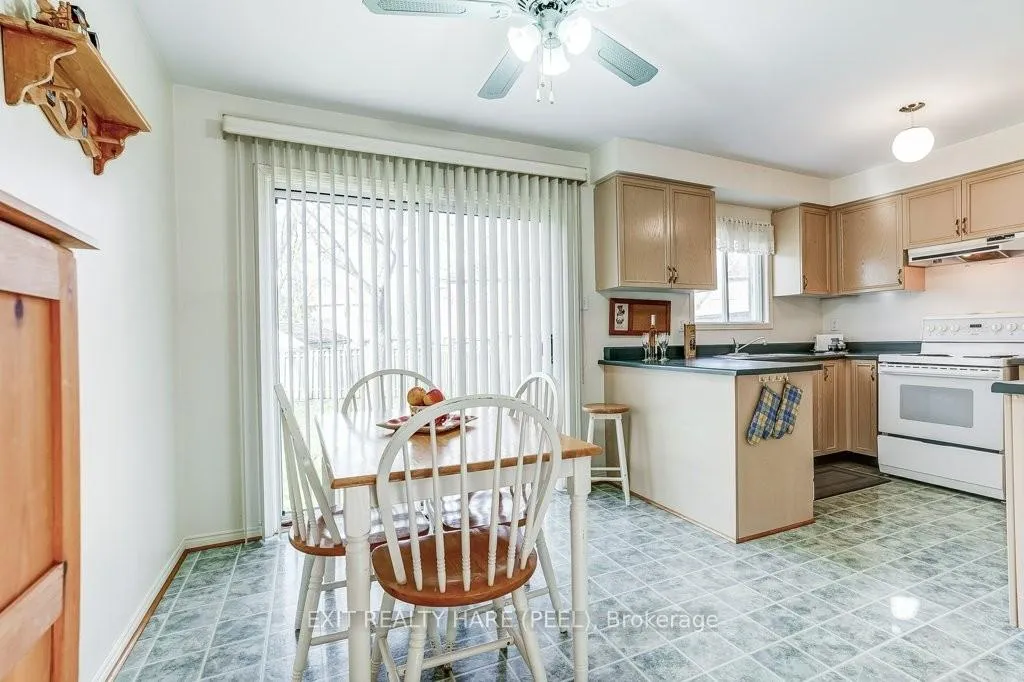 Photo 19 of 86 Lent Crescent, Brampton, Fletcher's West — HOMEH