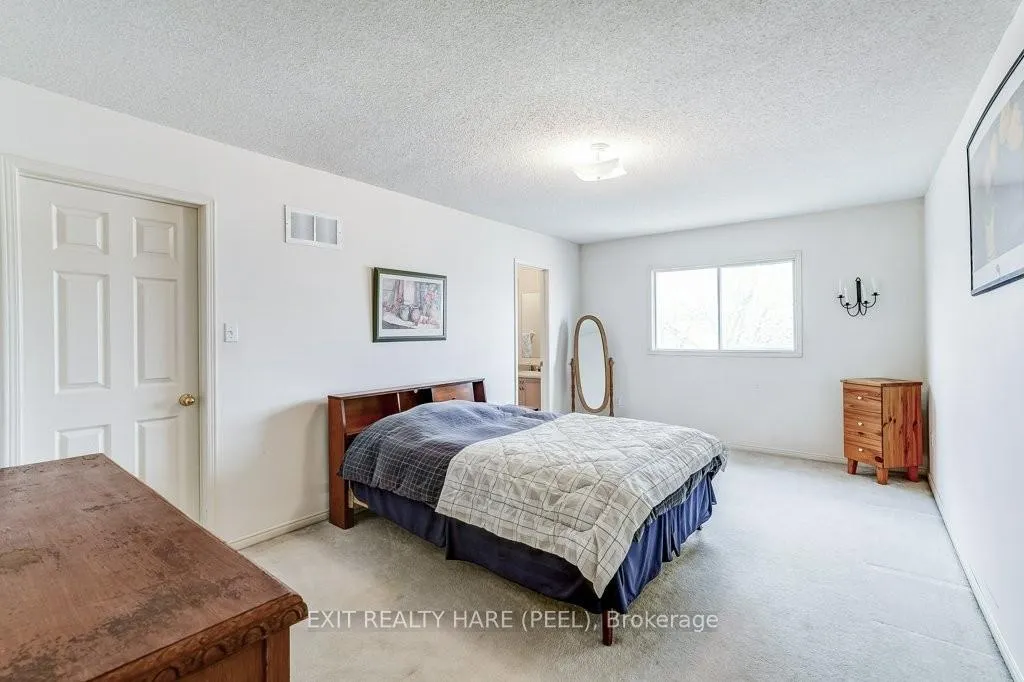 Photo 24 of 86 Lent Crescent, Brampton, Fletcher's West — HOMEH