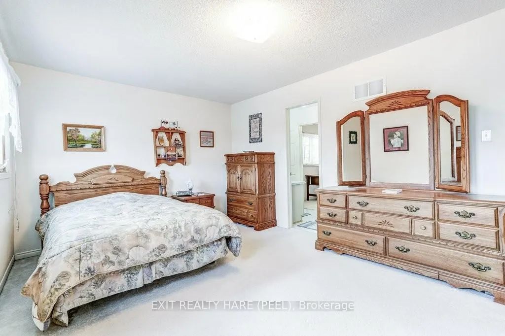 Photo 28 of 86 Lent Crescent, Brampton, Fletcher's West — HOMEH