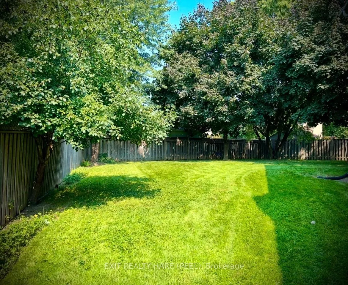 Photo 33 of 86 Lent Crescent, Brampton, Fletcher's West — HOMEH