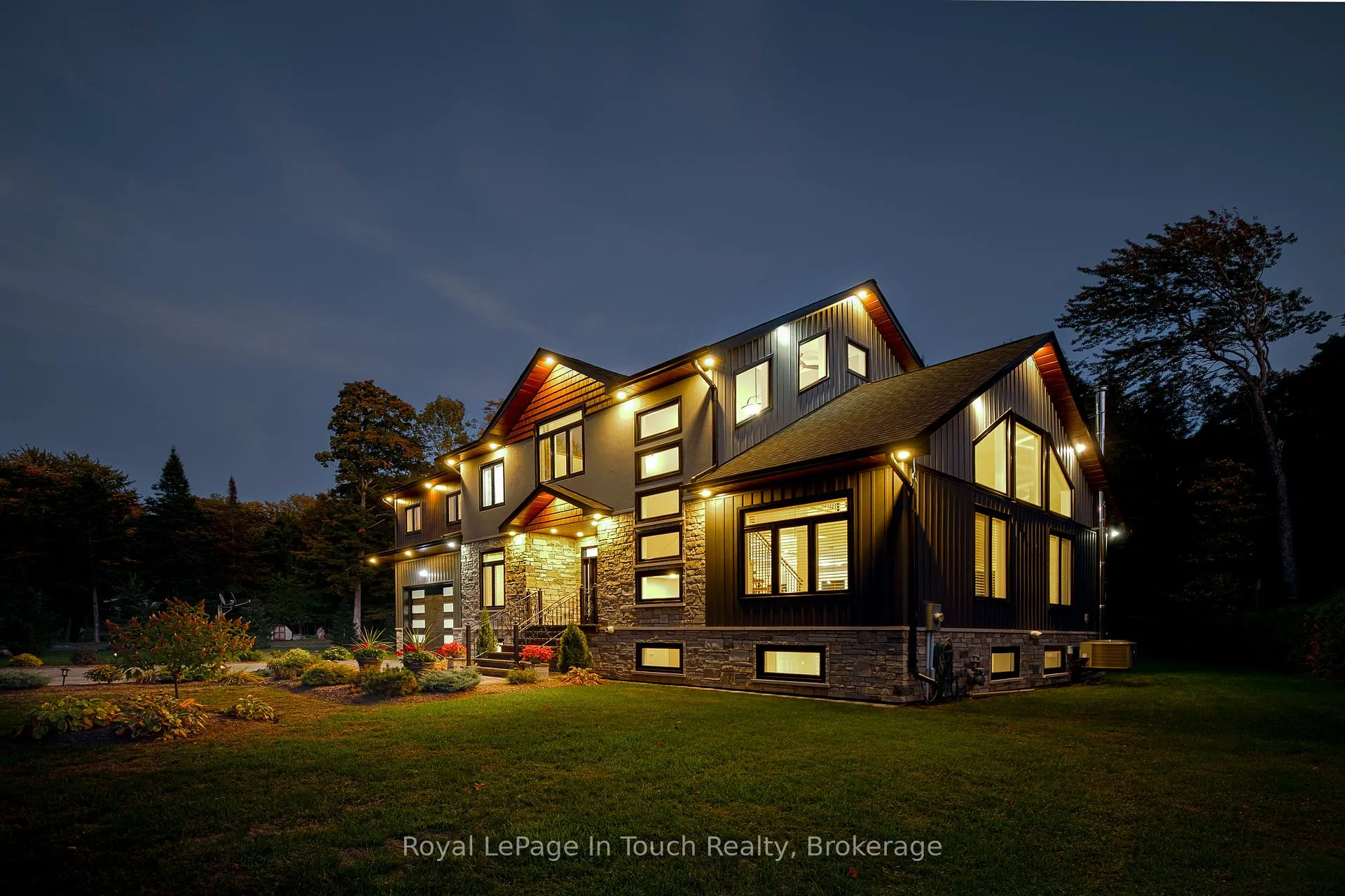 Photo 2 of 9 Belcourt Crescent, Tiny, Rural Tiny — HOMEH