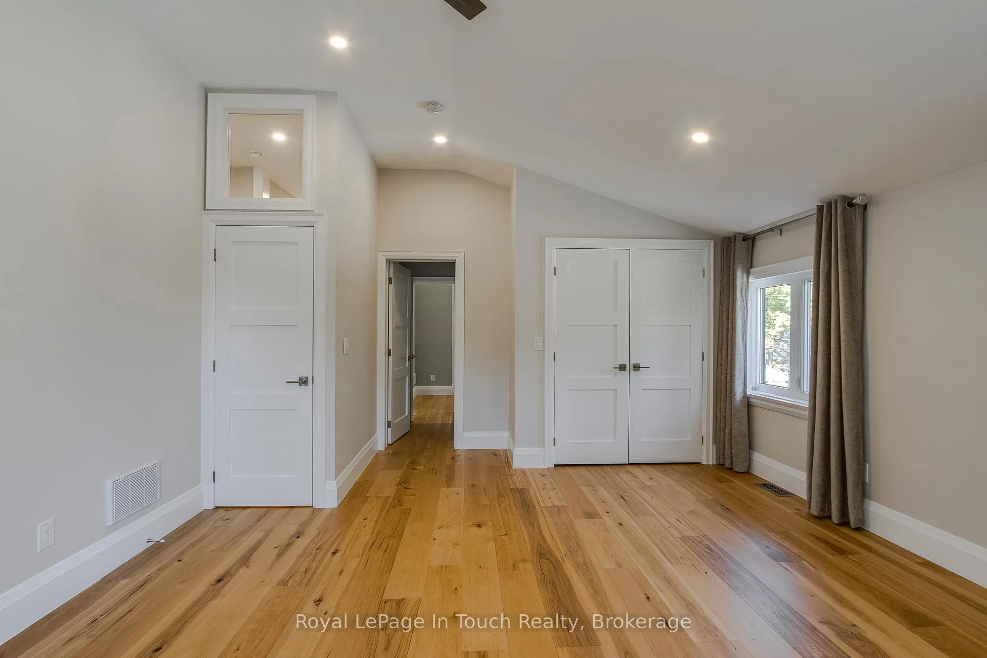 Photo 24 of 9 Belcourt Crescent, Tiny, Rural Tiny — HOMEH