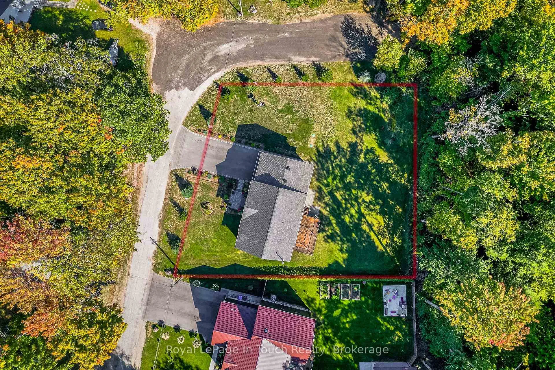 Photo 45 of 9 Belcourt Crescent, Tiny, Rural Tiny — HOMEH