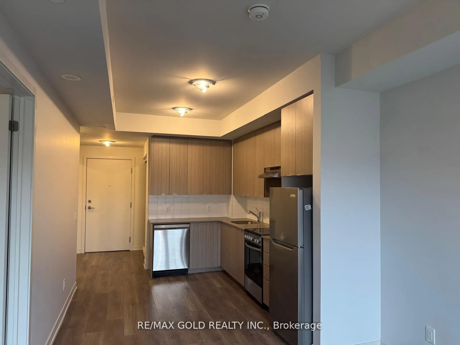 Photo 6 of Unit 206, 58 Sky Harbour Drive, Brampton, Bram West — HOMEH
