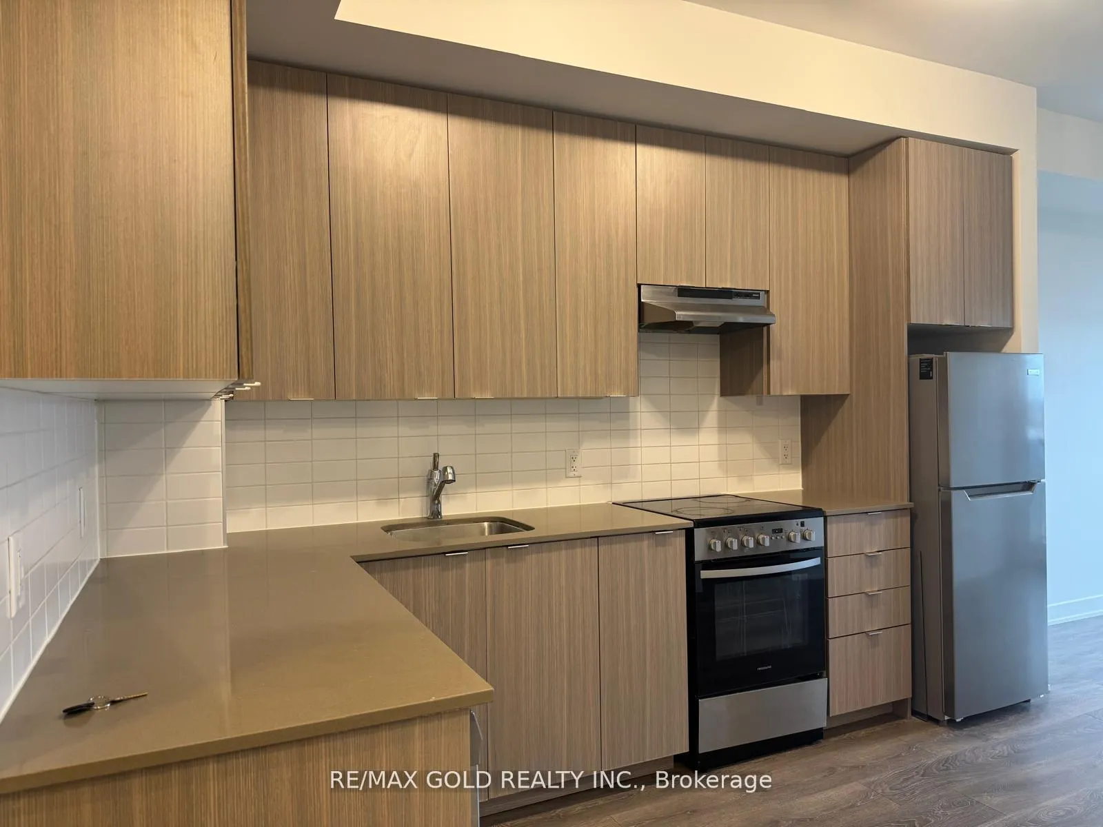 Photo 9 of Unit 206, 58 Sky Harbour Drive, Brampton, Bram West — HOMEH