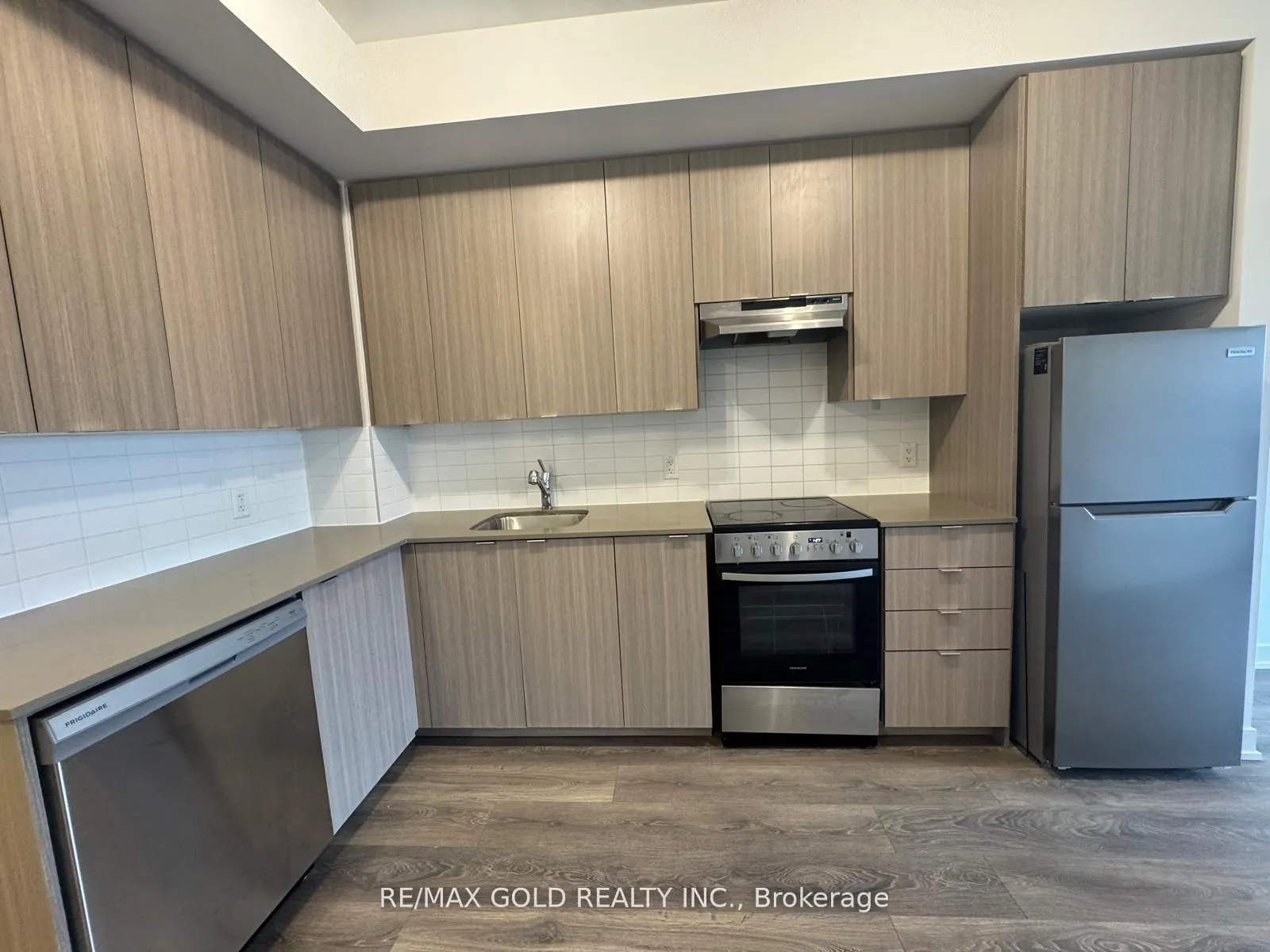 Photo 10 of Unit 206, 58 Sky Harbour Drive, Brampton, Bram West — HOMEH