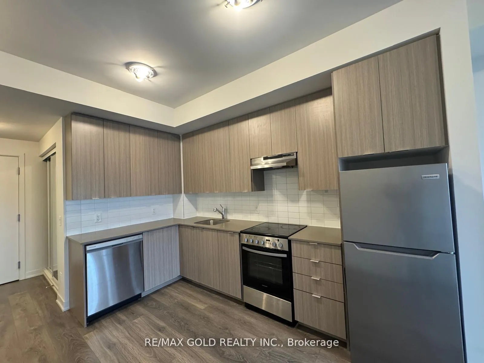 Photo 13 of Unit 206, 58 Sky Harbour Drive, Brampton, Bram West — HOMEH