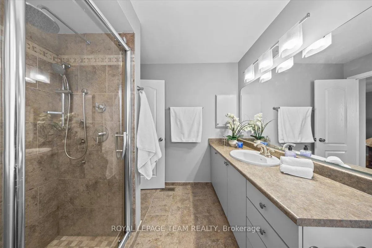 Photo 24 of 8 Crownridge Drive, Ottawa, Kanata - Emerald Meadows/Trailwest — HOMEH