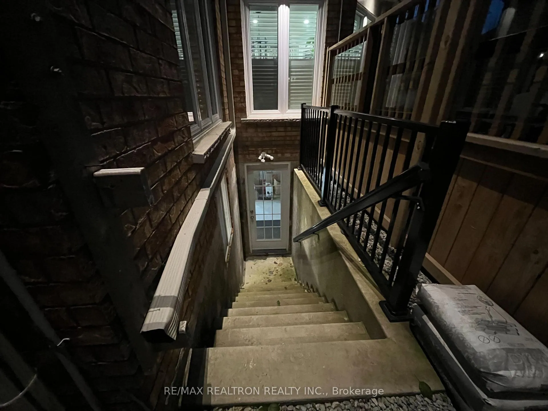 Photo 2 of 99 Havagal Crescent, Markham, Markville — HOMEH