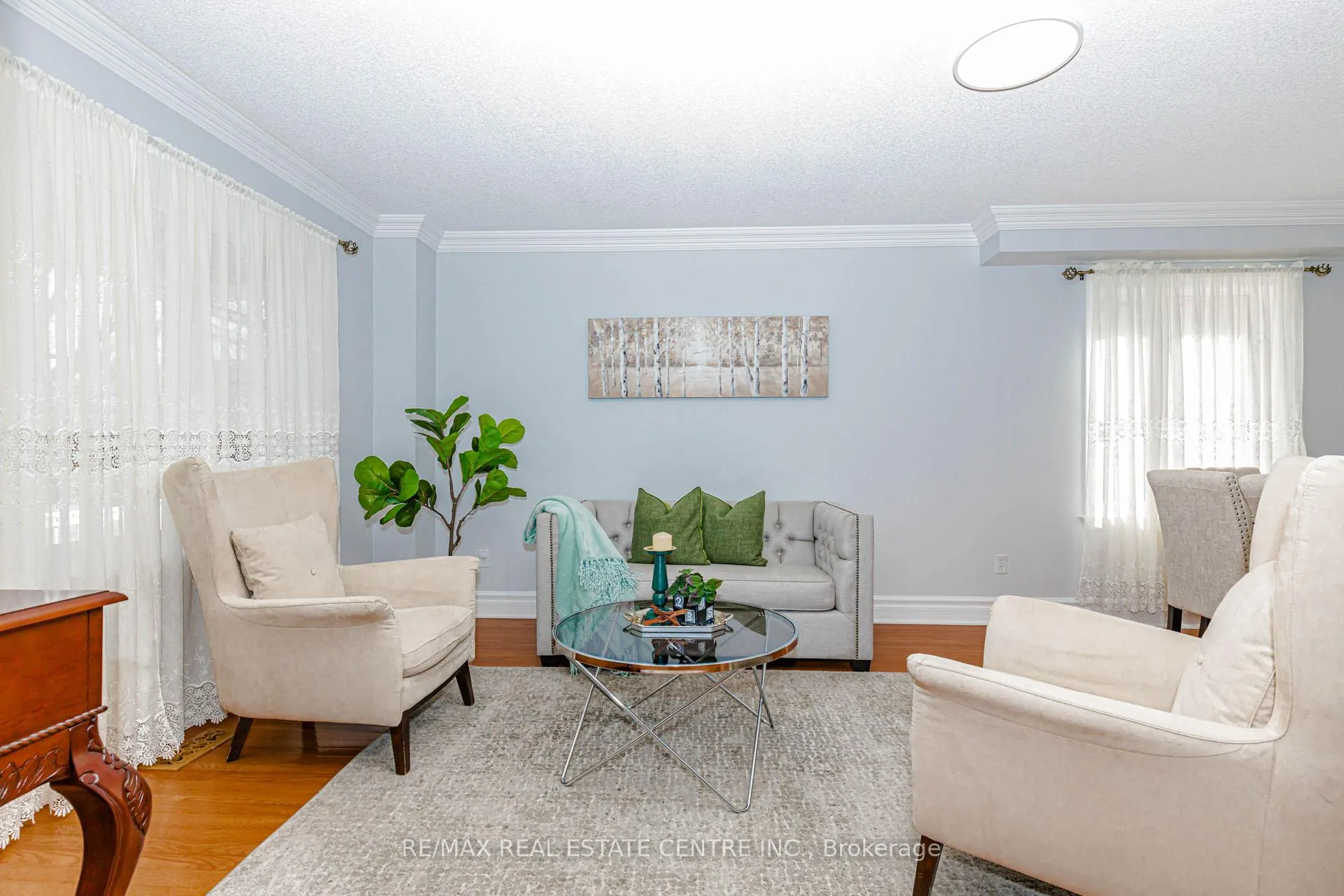 Photo 5 of 93 Woodvalley Drive, Brampton, Fletcher's Meadow — HOMEH