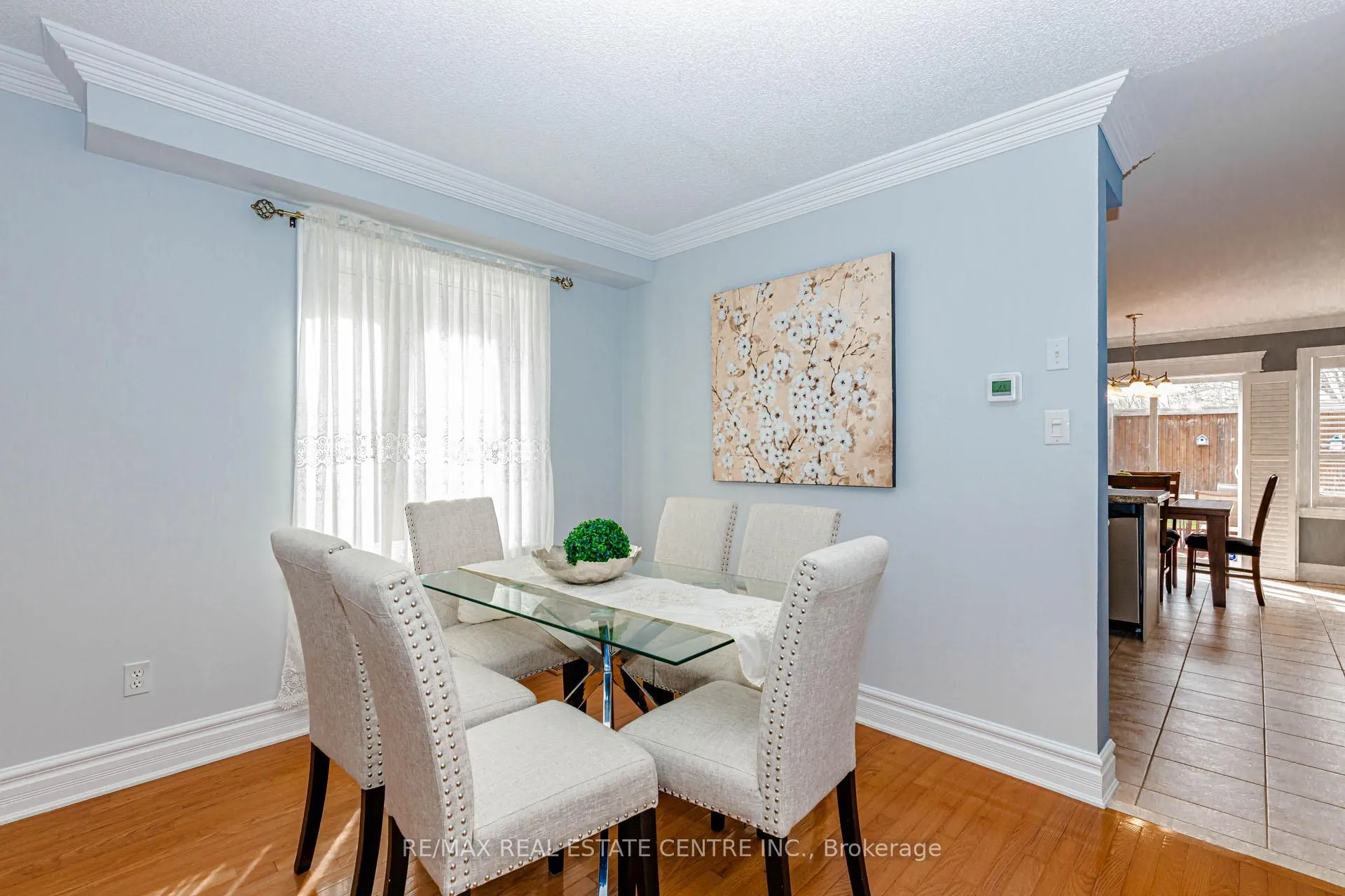 Photo 8 of 93 Woodvalley Drive, Brampton, Fletcher's Meadow — HOMEH