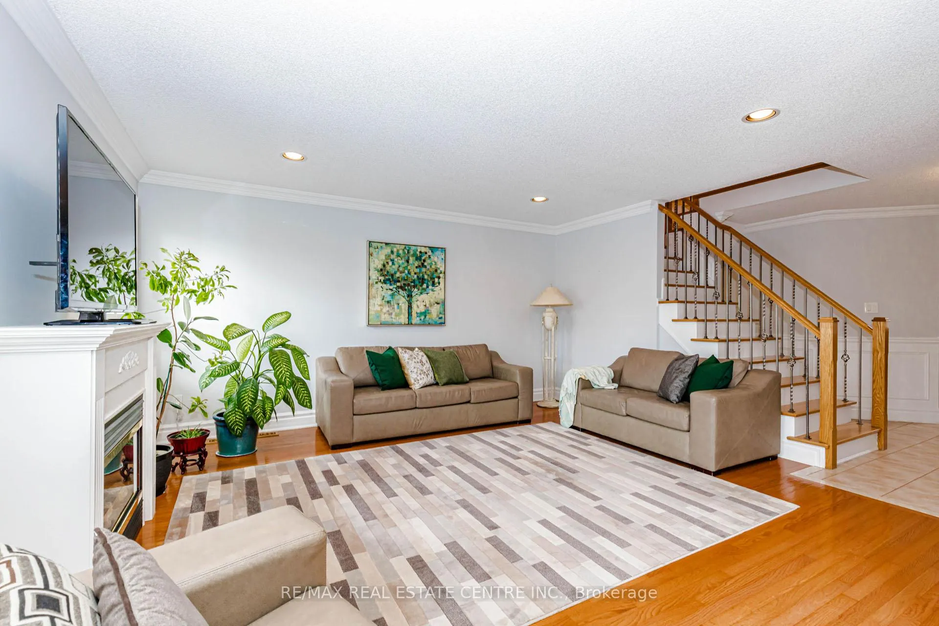 Photo 17 of 93 Woodvalley Drive, Brampton, Fletcher's Meadow — HOMEH