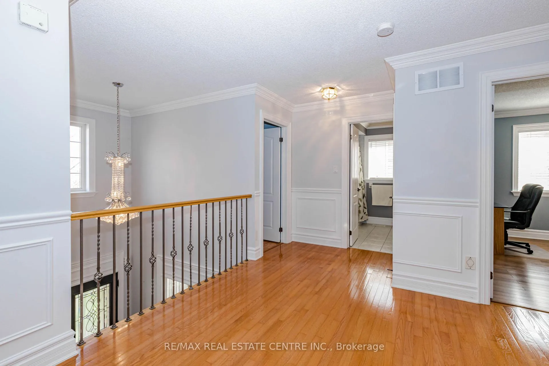 Photo 21 of 93 Woodvalley Drive, Brampton, Fletcher's Meadow — HOMEH