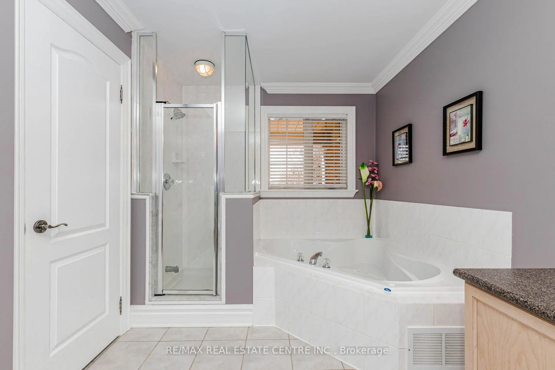 Photo 25 of 93 Woodvalley Drive, Brampton, Fletcher's Meadow — HOMEH