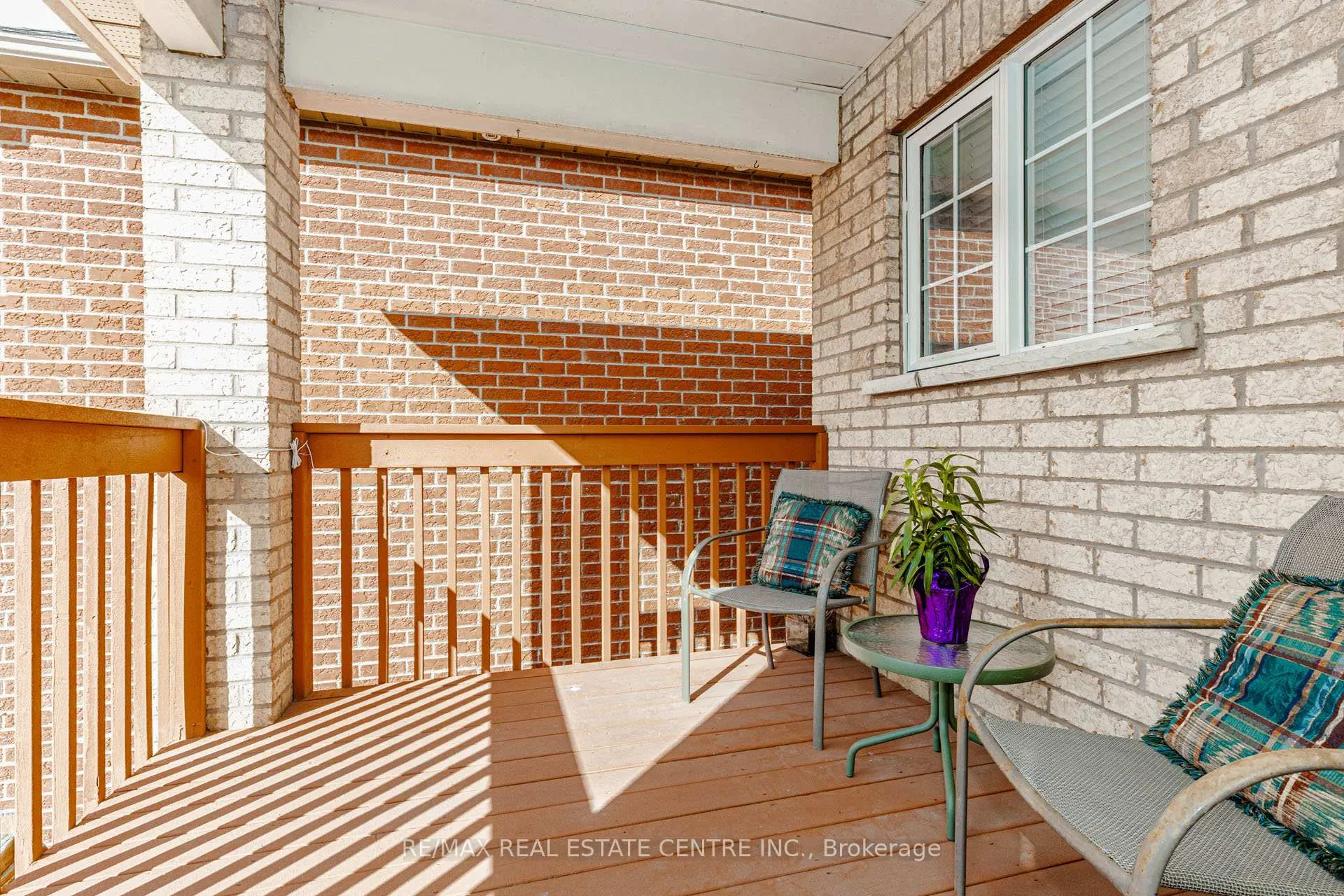 Photo 26 of 93 Woodvalley Drive, Brampton, Fletcher's Meadow — HOMEH
