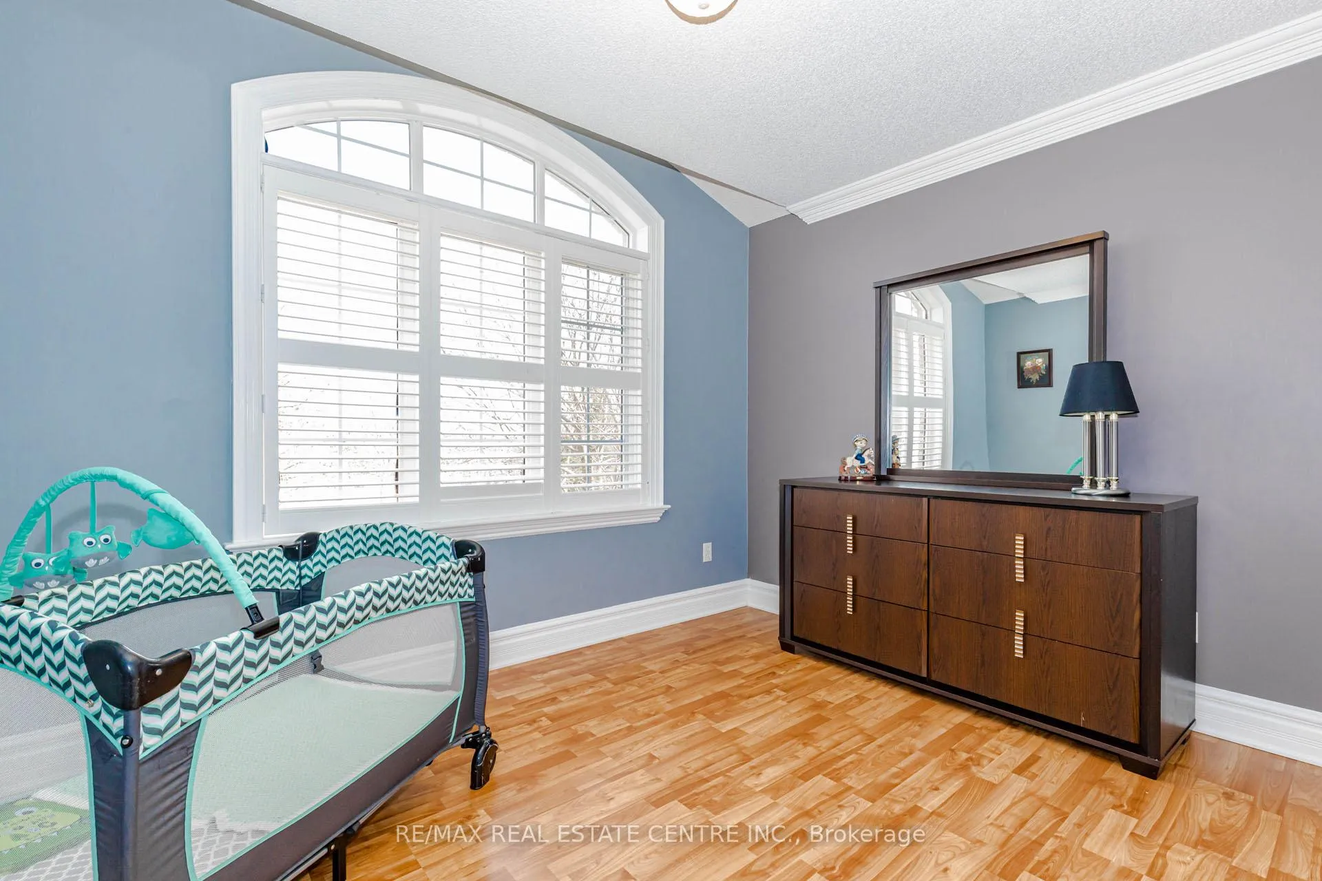 Photo 28 of 93 Woodvalley Drive, Brampton, Fletcher's Meadow — HOMEH