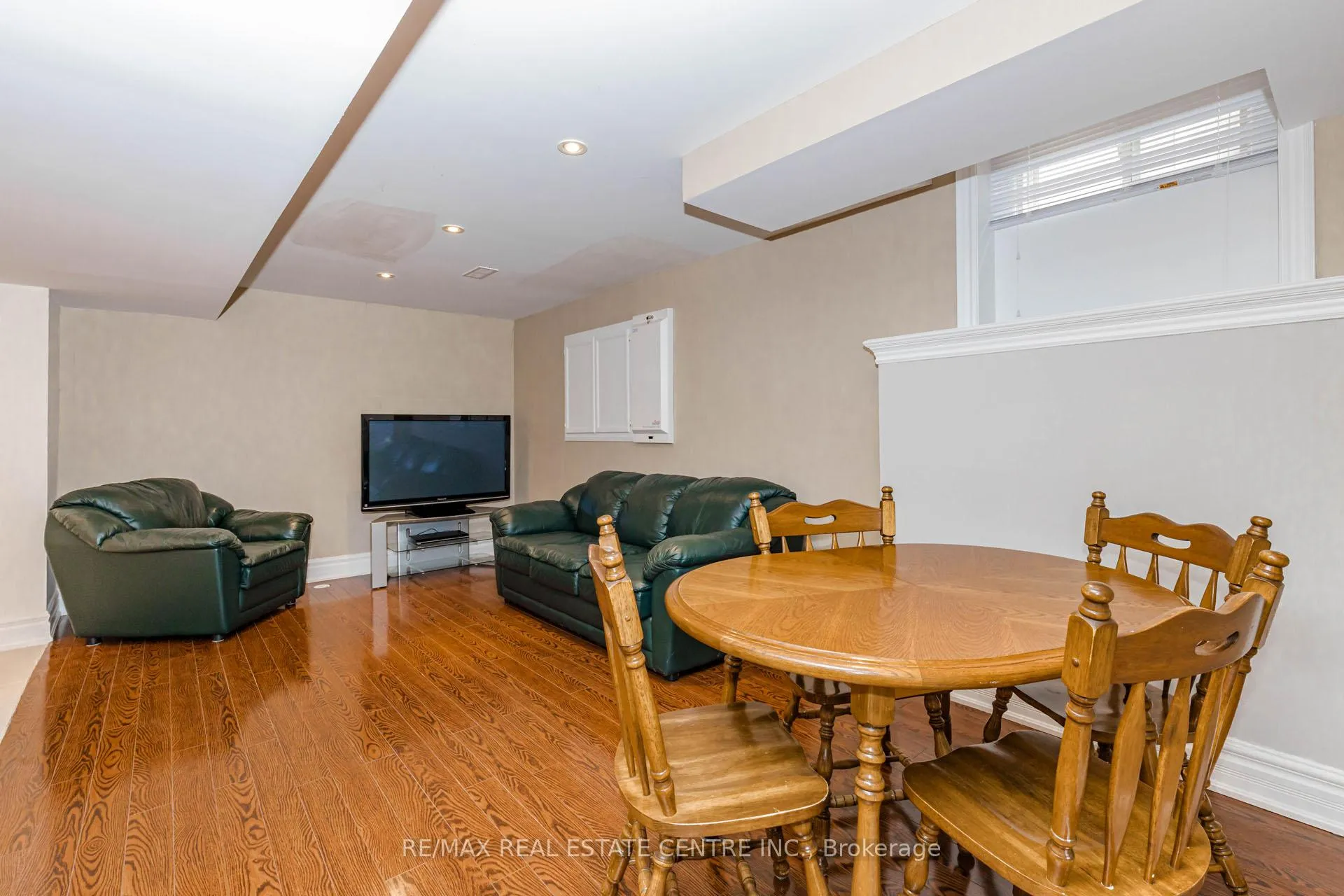 Photo 34 of 93 Woodvalley Drive, Brampton, Fletcher's Meadow — HOMEH